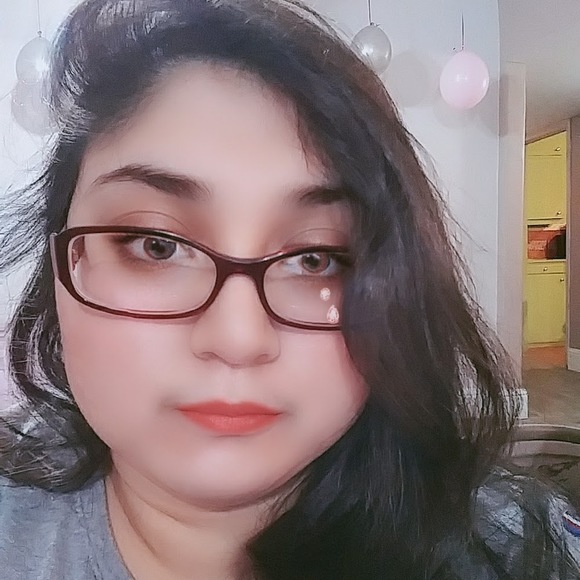 Meet your Posher, Candy - Picture 1 of 1